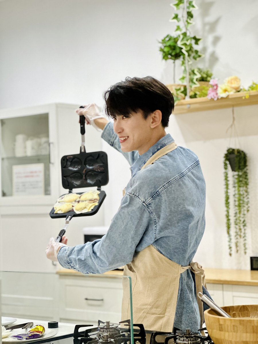 TheTerrace81's tweet image. 本日ご参加いただき
ありがとうございます🙏🏻☺️
美味しかったですか？

#ChefFirstxTaiyaki
#TheTerrace81　
#First_Chalongrat 
#รักแรกของเฟริสท์