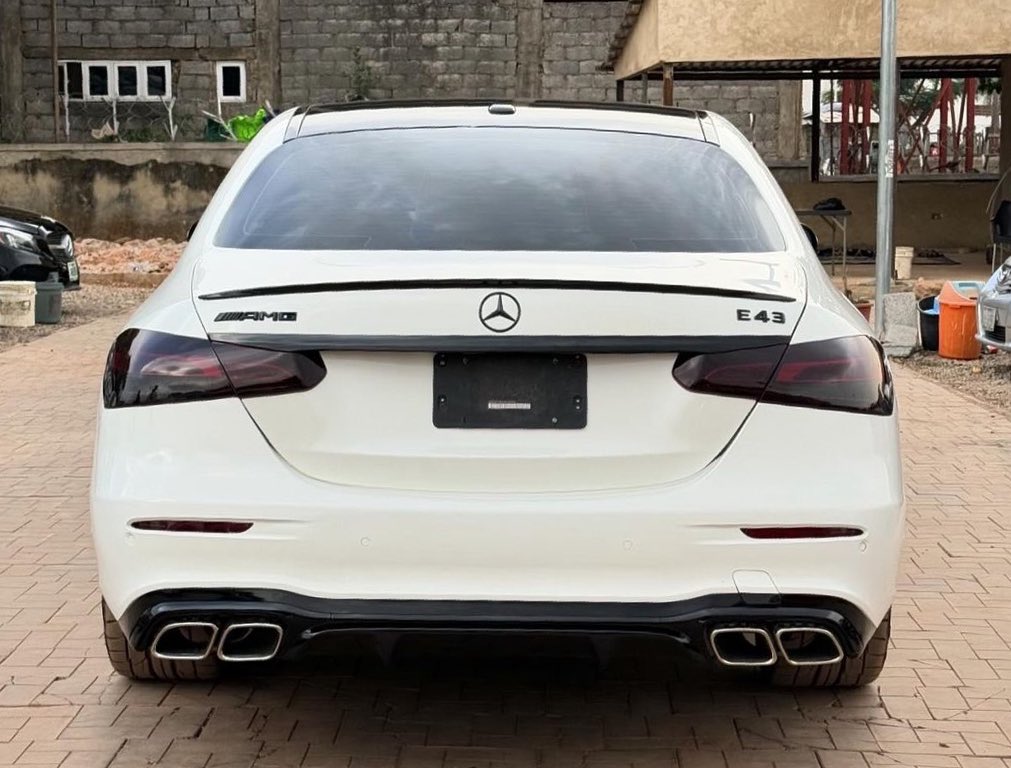 Foreign used Mercedes Benz E43///AMG 2017/2020 Now available…#DaggashAutos 📞09078783000