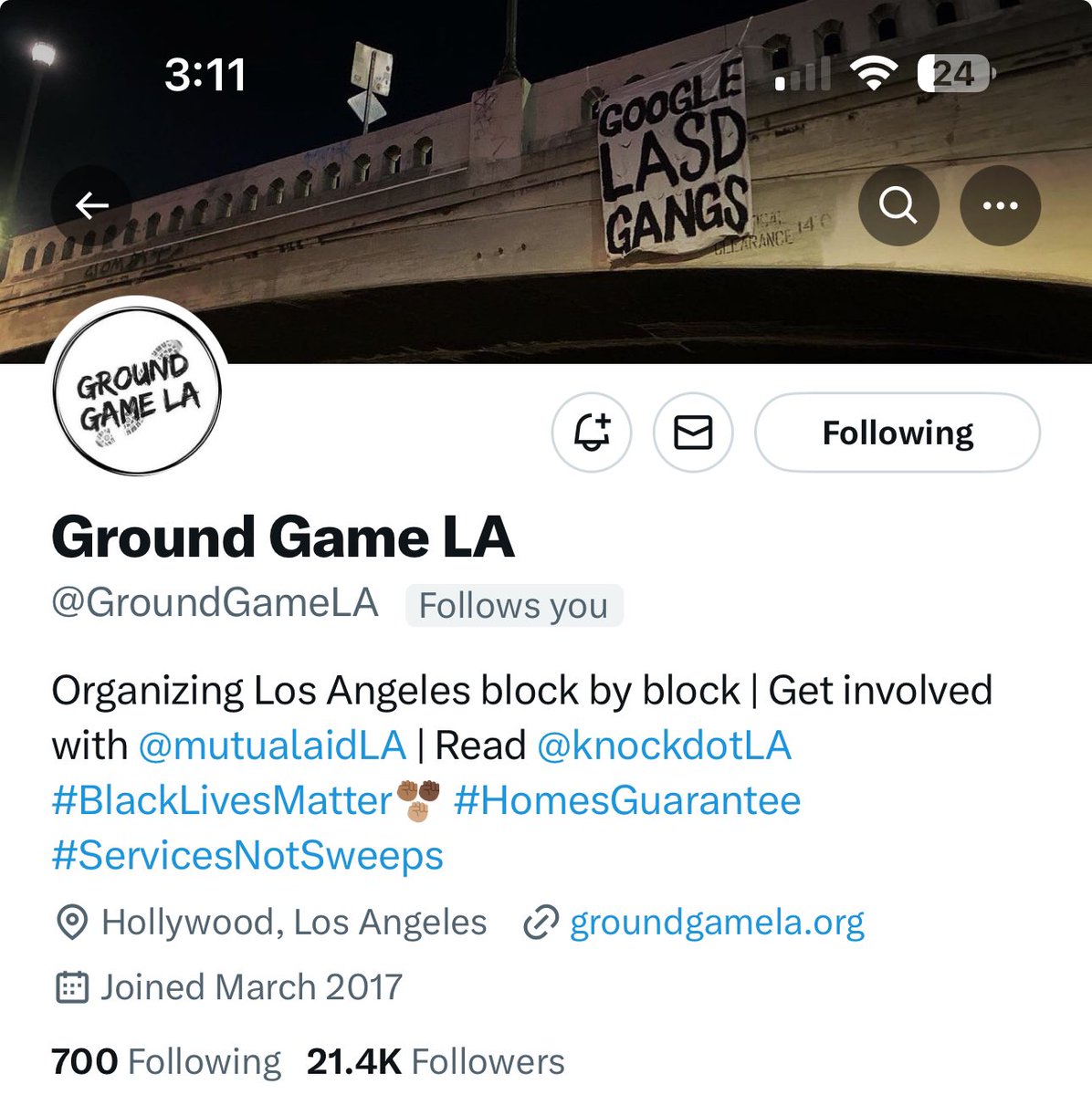 Absolutely bananas that @GroundGameLA is using this background photo and beefing with the person who has the byline for A Tradition Of Violence (@cerisecastle) at the same time.