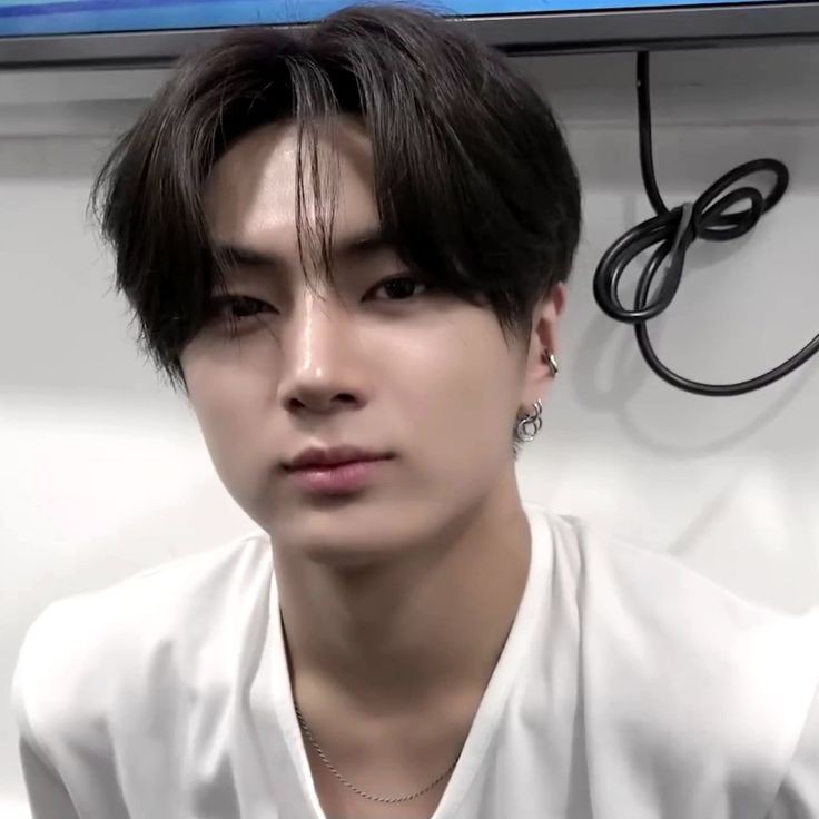 mirkzei's tweet photo. day 1 !!

hii I'm mirkz and I'm looking for interactive #moots !

— he/him
—  new to #kpoptwt &amp; #stantwt
— svt, nwjns, lsrfm, enha, ive, itzy, txt , gidle , bts, twice
— any fandom is welcome !

♡ / ↺ are appreciated ; to spread ^^ https://t.co/UqegbpUjlc