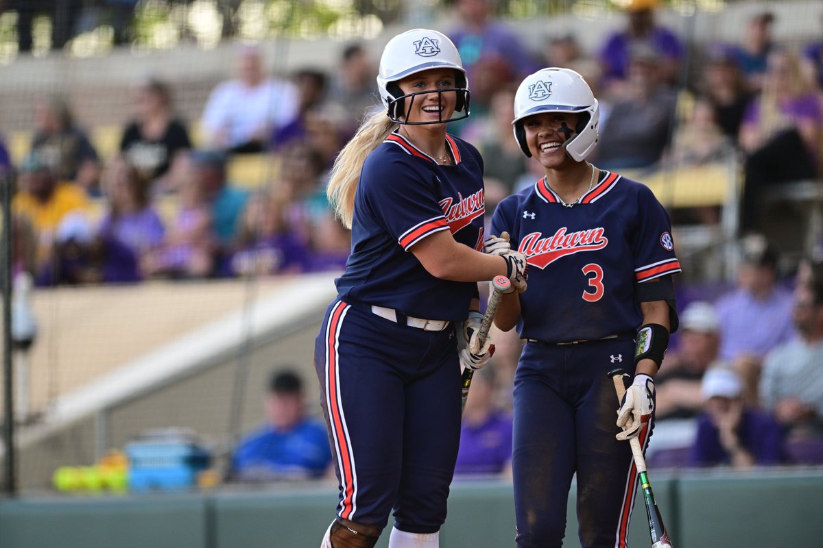 WILD night in softball 🤯

6️⃣ of the Top 10 went down on Friday, highlighted by wins from BYU, Iowa State, Mississippi State, and Auburn. 

Read more in the Walk-Off 🗞️⬇️

🔗 buff.ly/3xy1Rpp