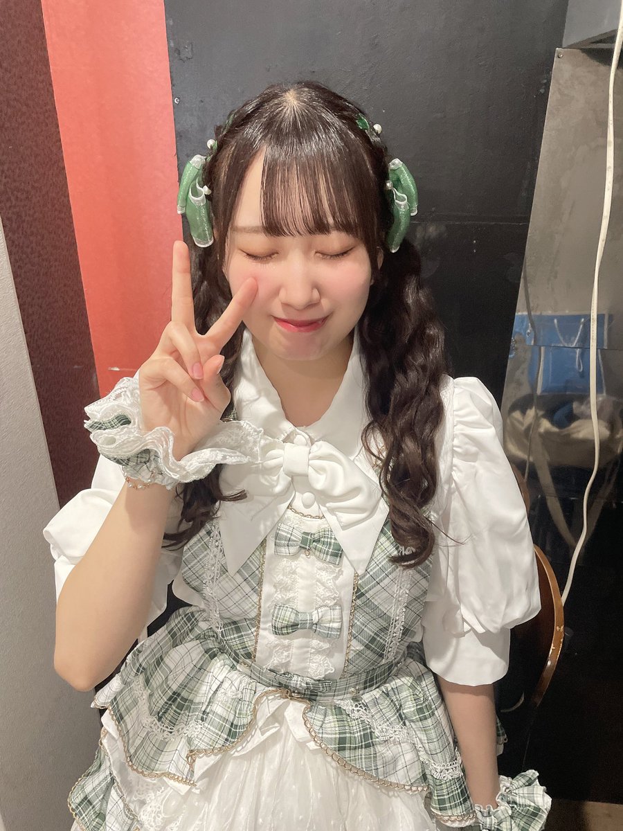 春奈ちゃんの生誕祭ありがとうございましたー🍏🍀💚ﾀﾉｼｶｯﾀｰ 春奈ちゃんすっごい可愛かったねー！！！ 会場全体が緑いっぱいですっごい綺麗だった✨ 一緒に盛り上がってくれてありがとうございましたー！ 春奈ちゃんお疲れ様でしたー😄🎶 これからもよろしくです！すきー💕 #めたセン