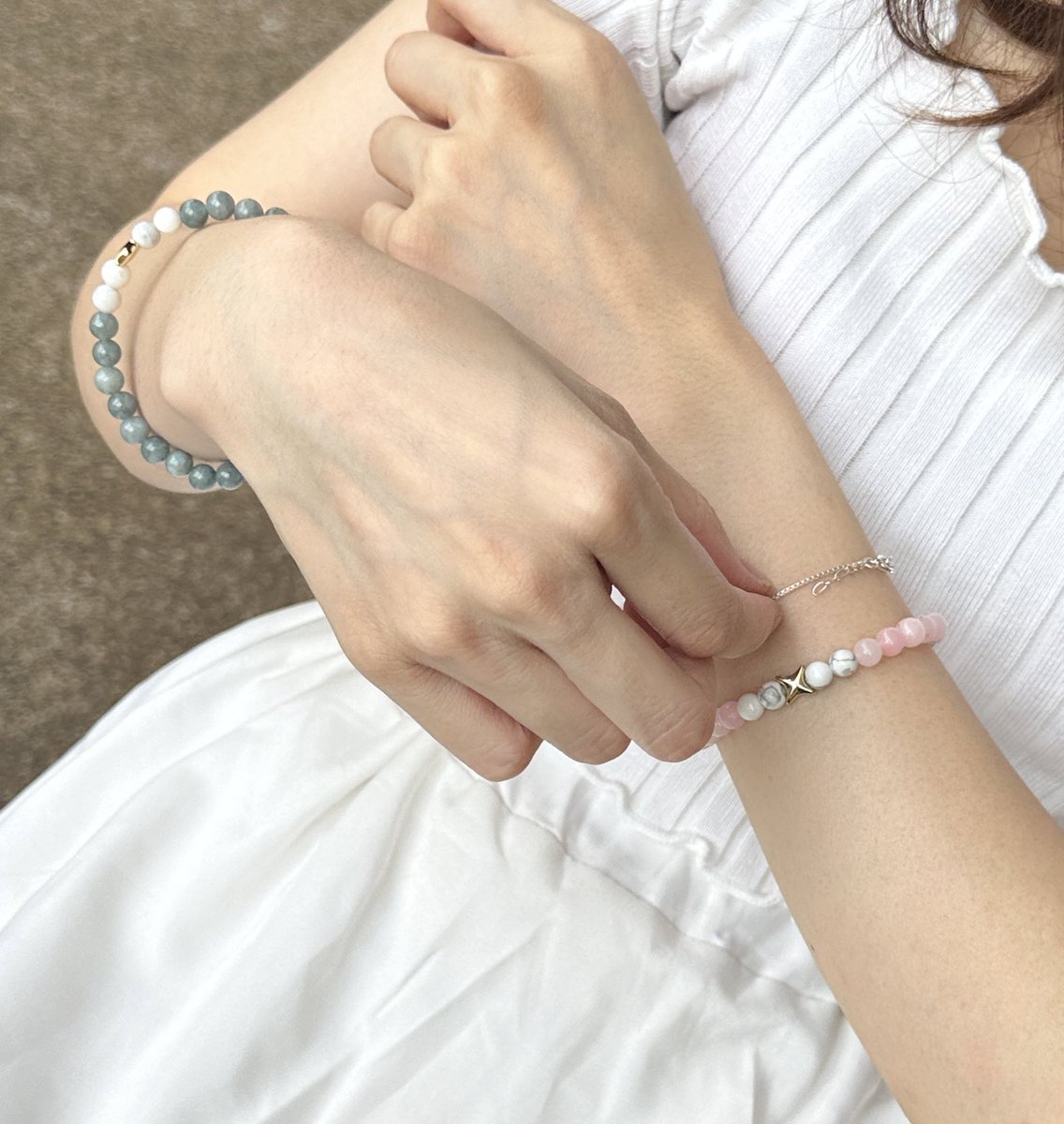 ✨ น้องใหม่มาแล้วค่า รุ่นนี้มีความพิเศษเน้นสีพาสเทลจากโอปอลสีชมพู หยกพม่า บลูเลสอาเกตและหินมงคลอีกหลายชนิด ดีไซน์ให้ดูเก๋เรียบหรูไม่ซ้ำใครเสริมในด้านการเงิน ความมั่งคั่ง ร่ำรวย เสน่ห์ความรัก คลายความวิตกกังวล เลือกใส่หลายๆเส้นก็เข้ากันสุดๆ

🪞ในราคาเพียง 250 บาทเท่านั้นค่ะ 🪄