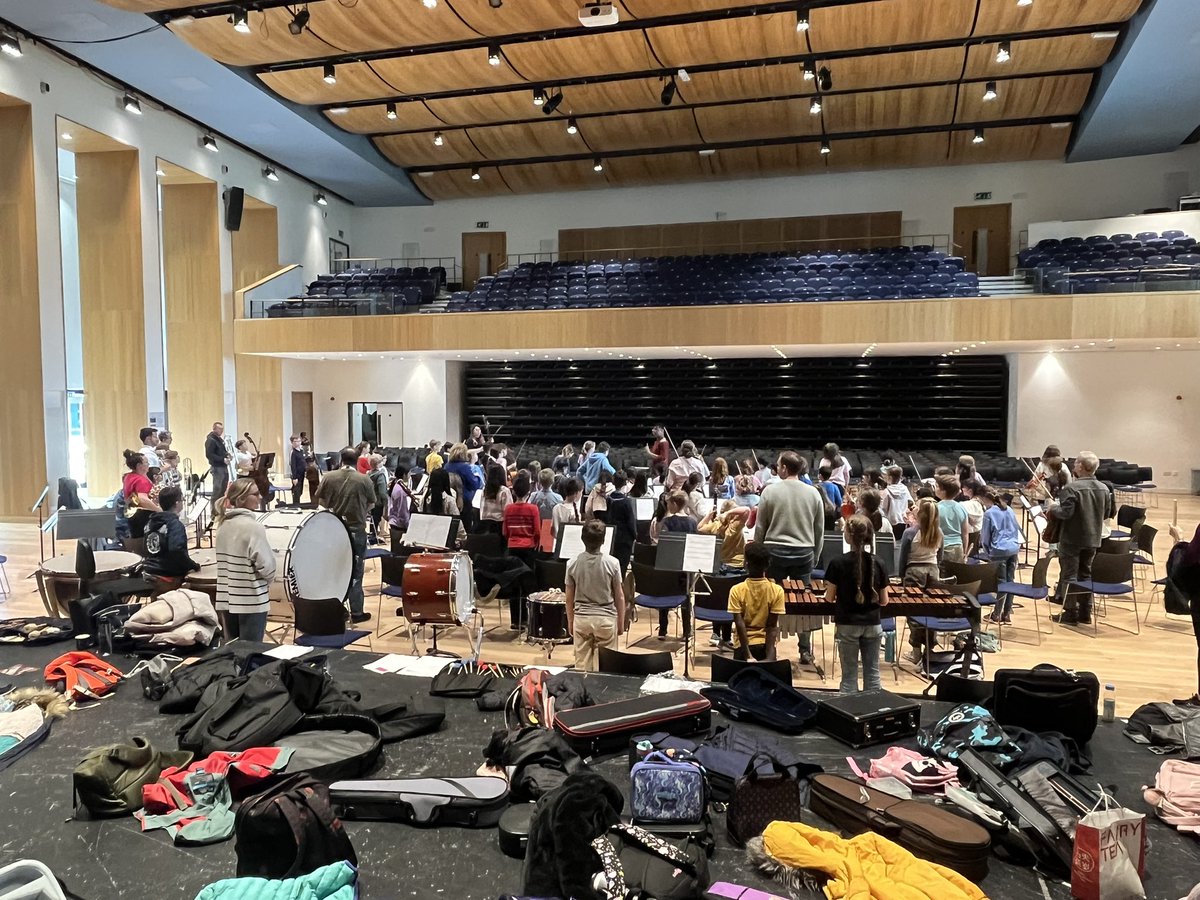 stuart thompson tweet media