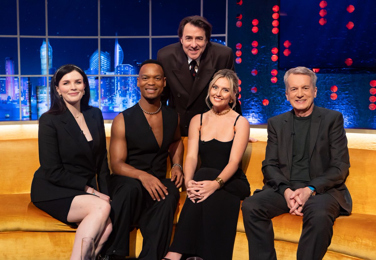 Tune in to @ITV tonight at 10:05pm to see @weemissbea on The Jonathan Ross Show 💫