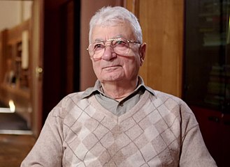 Yuri Oganessian was born #OnThisDay in 1933. He was part of the team that discovered flervorium in 1998 and the element nihonium in 2003. In honor of his contributions to transactinide element research, in 2006 scientists named element No. 118 oganesson.