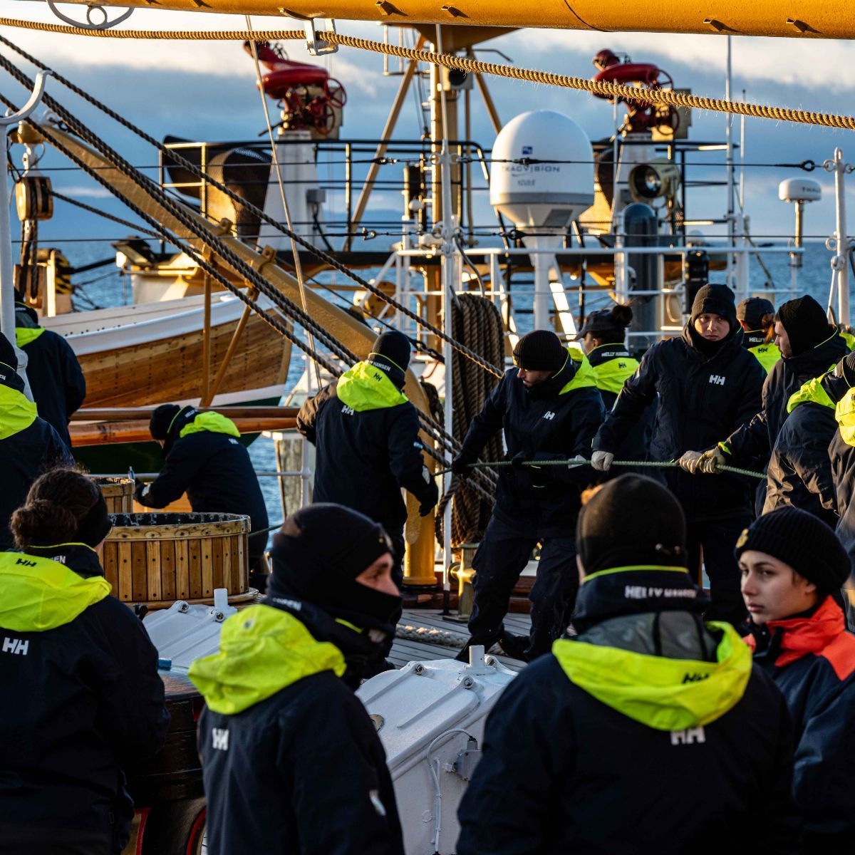 AMERIGO VESPUCCI SOSTA IN CILE
#NaveVespucci in sosta a Punta Arenas, pronta ad affrontare i canali patagonici e risalire il Cile!
.
#TourVespucci #AmerigoVespucci #VespucciWorldTour #MarinaMilitare #NoiSiamolaMarina #pazzoperilmare