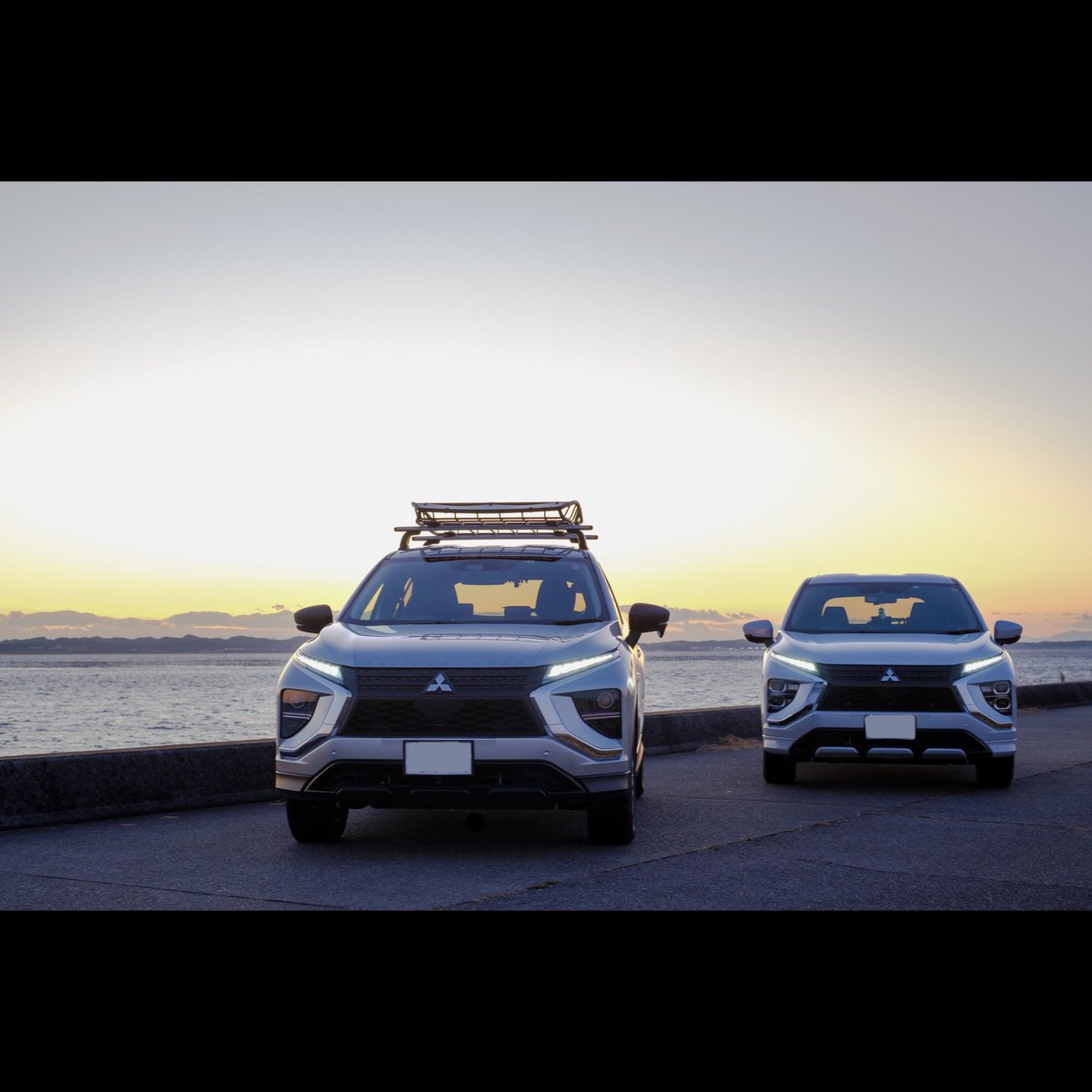 silversilver46's tweet photo. #4B12 の日
 
ギリギリ押し込められた
2.4Lエンジンと前後ツインモーター。

厳つい顔つきに見合った中身がちゃんと入っている🙆‍♀️

絶対的に信頼できる走り。
かたやエンジン始動に気づかない静かさ、ショックのなさ。
これが補助金無くても400万。 https://t.co/Zk72YG02H9