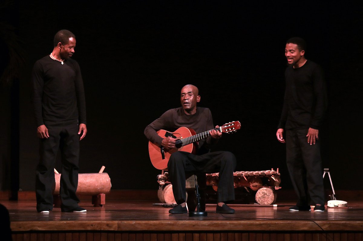 NOCHE DE TEATRO EN EL CCEM
Anoche disfrutamos de una emocionante representación de la obra "Nguan Ntangan" a cargo de talentosos actores: Gorsy Edú, Ruso Nnang Dong y Marcelo Ndong: linkedin.com/feed/update/ur…

<a href="/ccemalabo/">Centro Cultural de España en Malabo - CCEM</a> <a href="/ifmalabo/">Institut français de Guinée équatoriale</a> <a href="/USEmbassyEG/">U.S. Embassy Malabo 🇺🇸🇬🇶</a> <a href="/Locosporcultura/">Locos por Cultura</a> #teatro #cultura #art