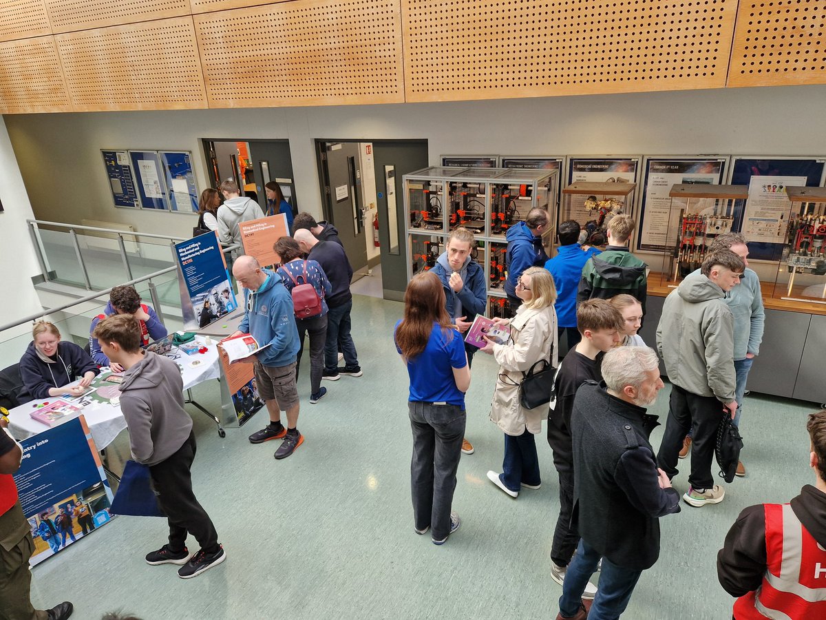 Our next Engineering talk will take place at 12 in the Stokes Building. Find out about the exciting Engineering courses on offer and meet our students 👋🤖 #DCUSpringOpenDay

#WeAreDCU