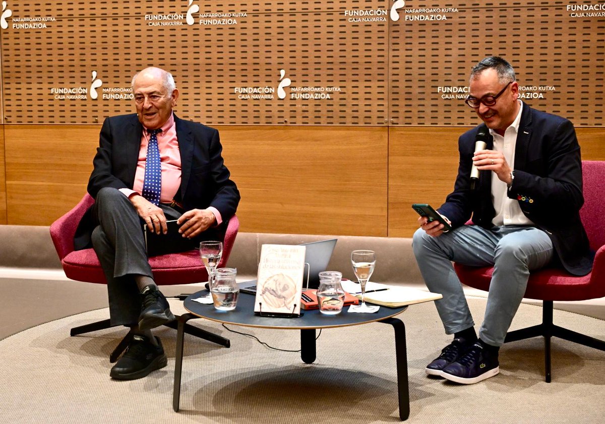 Dr Pérez-González 🦍📚❤️ tweet media