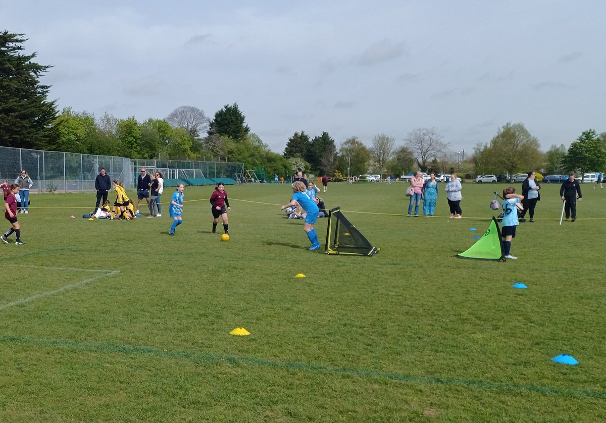 Girls enjoying this morning's @SuffolkWomens and @SuffolkFA #Wildcats Festival at Kesgrave Community Centre. #AThrivingLocalGame