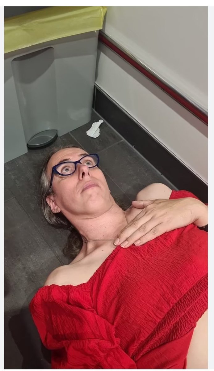 Kat "I'll bring the sausage rolls" tweet media