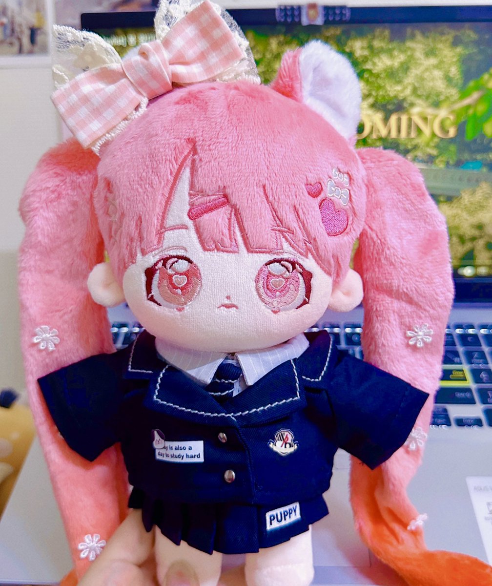 드디어 짬이 나서 버츄에게 옷을 입혀줬어요😚 
귀여운 봄의 입학생이에요💖

#버츄 <a href="/chomin_som/">🌿맛챠민/CHAMIN</a>