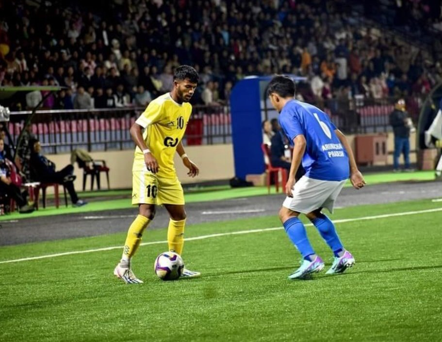 #EastBengalFC has roped in 21-year-old Goan attacking midfielder Mahammed Faheez on a multi year deal.

Faheez was one of the best players of the 2023/24 Santosh Trophy where Goa became runners-up.

[@thegoanonline ]

#JoyEastBengal #IndianFootball