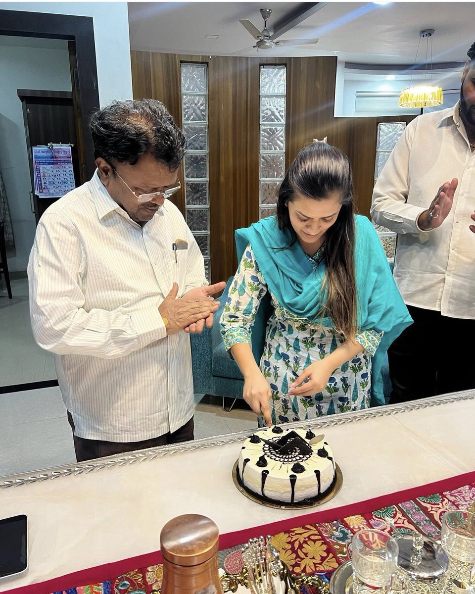 Gayatri Shingne Fans Club tweet media