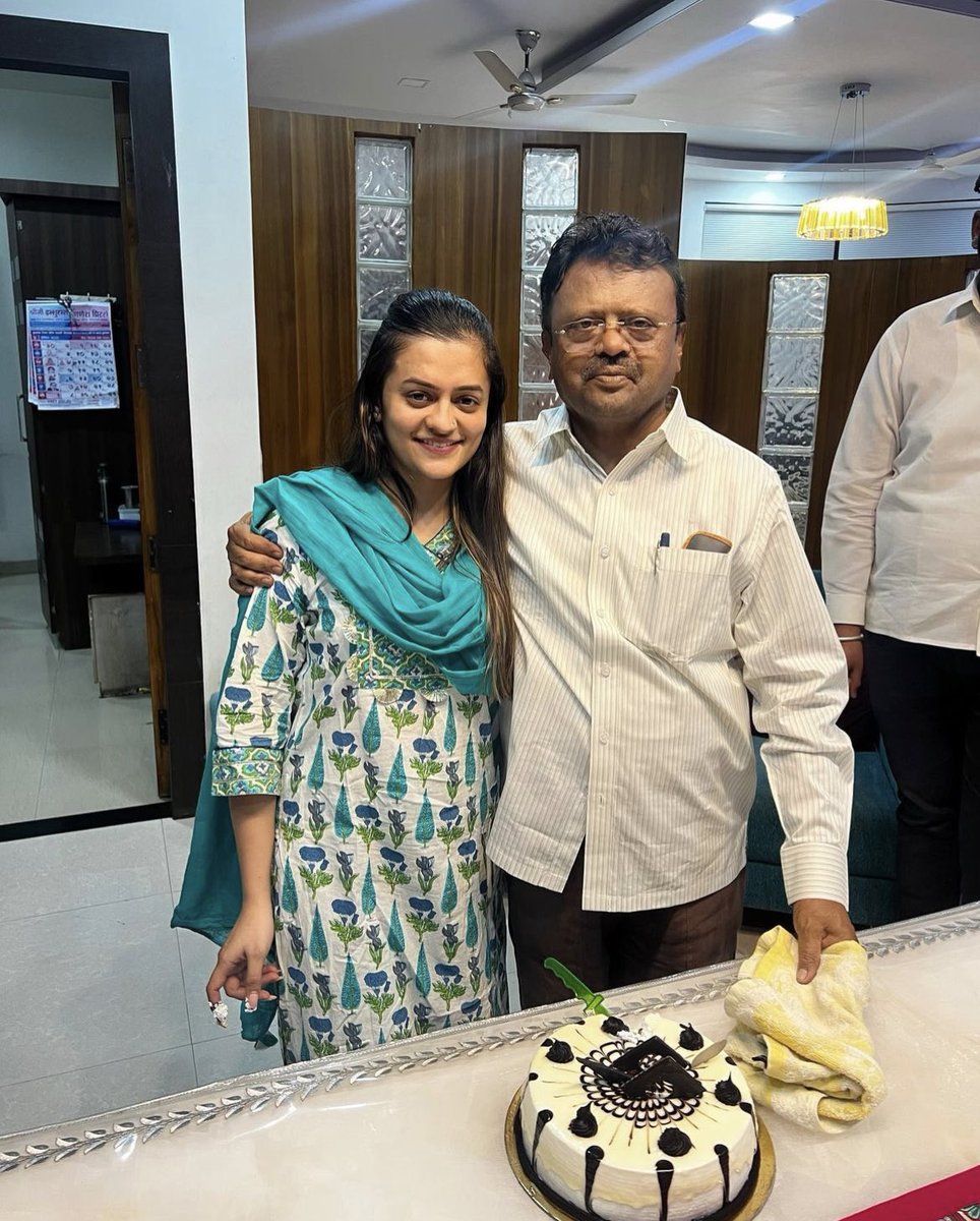 Gayatri Shingne Fans Club tweet media