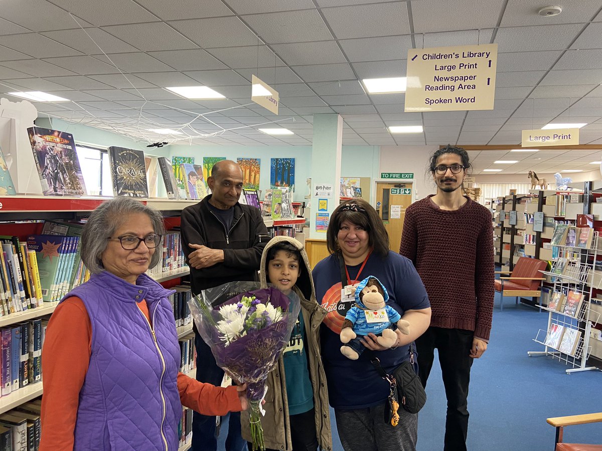 A wonderful surprise for us from Shery who is permanently returning home to India. As a thank he brought some flowers and sweets for the visitors volunteers. We wish Shery and his family a safe journey home. Thank you for the wonderful gesture.