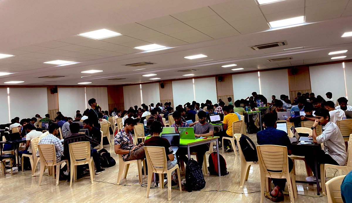 omkarxinfin's tweet photo. #XDCIndia
Day 1 of DimoHack VIT-AP powered by #XDCNetwork kicked off with a bang! The crowd is exclusively building on the #XDCNetwork with multiple track #RWA #AI #DePin #GameFi
#DimoHack #VITAP #WeAreXDC #BuildOnXDC #Hackathon #Events #Web3 #Developers #Blockchain https://t.co/FjWiL6SlLO