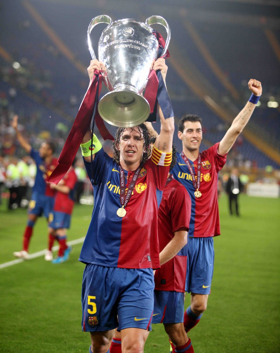 FCBarcelona's tweet photo. Happy birthday, @carles5puyol! 🎂🎁 https://t.co/0FusPWuIUt