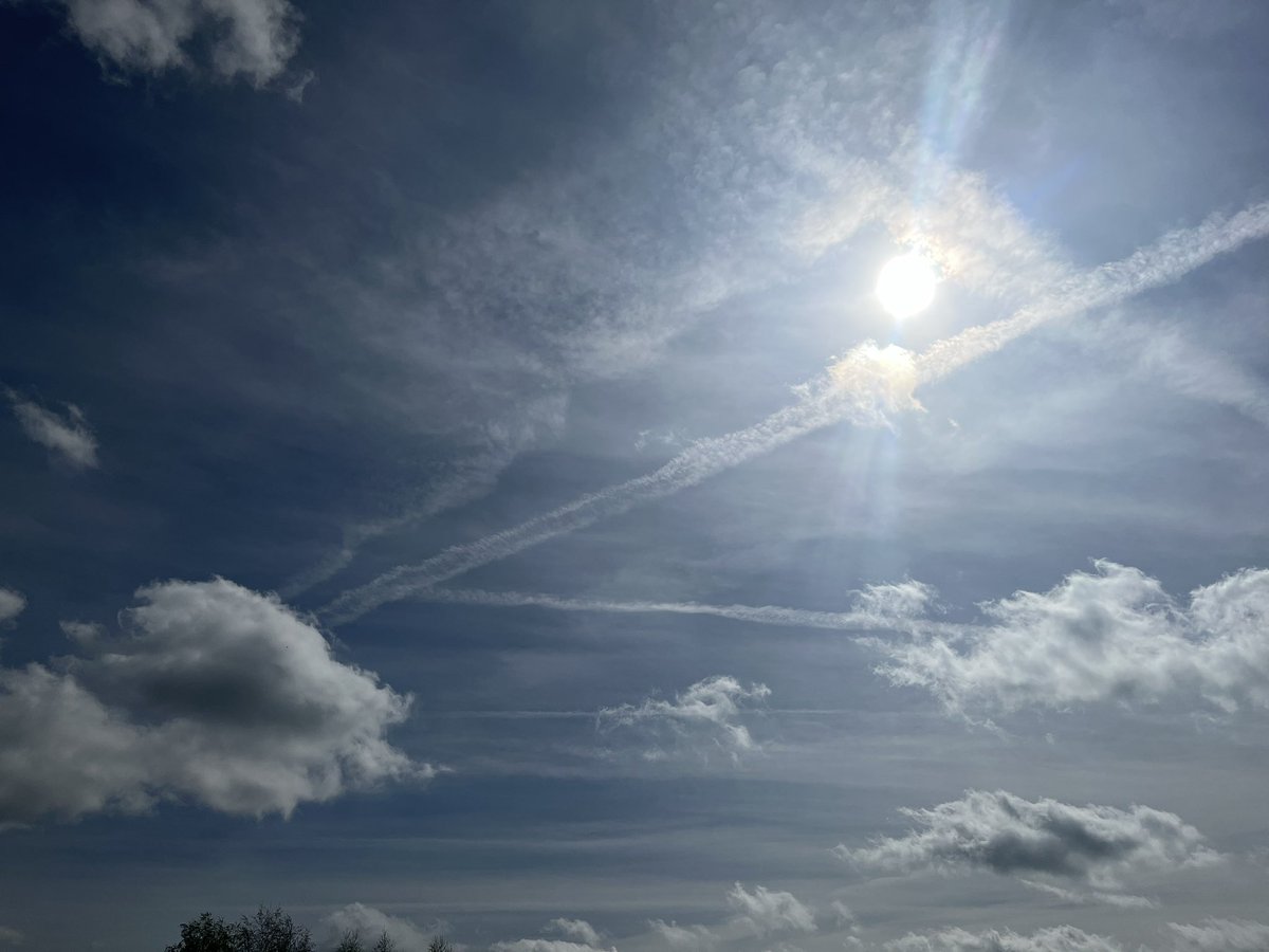 JmsGarry's tweet photo. Just people going on holiday
#ClimateCrisis #ClimateEmergency #ClimateActionNow #ClimateScam #chemtrails #chemicals #wookey #wells #somerset https://t.co/WF3MjQuo6e