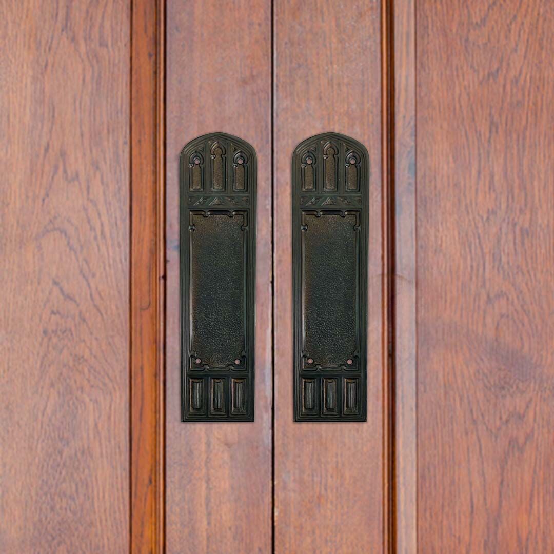 Judgehardware's tweet image. Let’s elevate your commercial space and leave a lasting impression on visitors with this masterpiece. Upgrade your doors with our Gothic Greek Revival Style Solid Brass Push Plate today. 

SKU: TKB-700518-P

Visit Judgehardware.com to enquire!

#JudgeHardware #Pushplate
