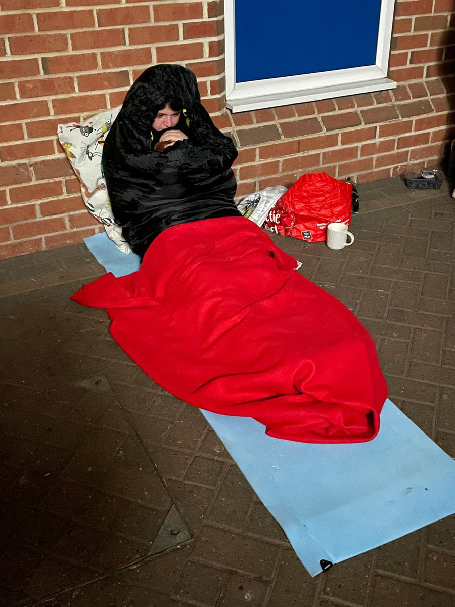 PATKingsSchool's tweet photo. Well done to the 17 Year 8 students, as well as Mr Fawcett, Mrs Parsons and Mr Prior, who took part in last night’s Big Sleep Out, raising #awareness of #homelessness and much-needed funds for The Saviour’s Trust. #KingsCares #SupportingOurCommunity #HomelessnessMatters https://t.co/a6uSJQQRZZ