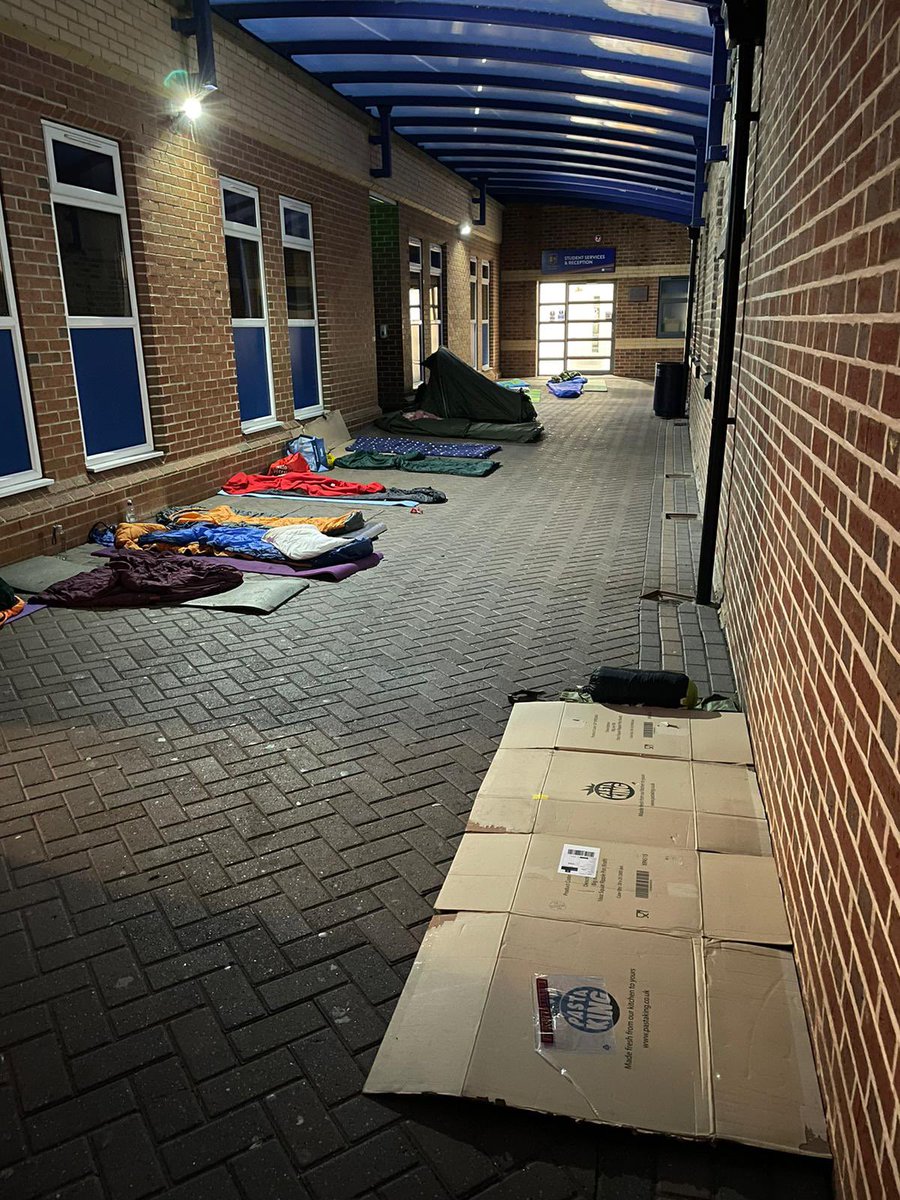 PATKingsSchool's tweet photo. Well done to the 17 Year 8 students, as well as Mr Fawcett, Mrs Parsons and Mr Prior, who took part in last night’s Big Sleep Out, raising #awareness of #homelessness and much-needed funds for The Saviour’s Trust. #KingsCares #SupportingOurCommunity #HomelessnessMatters https://t.co/a6uSJQQRZZ