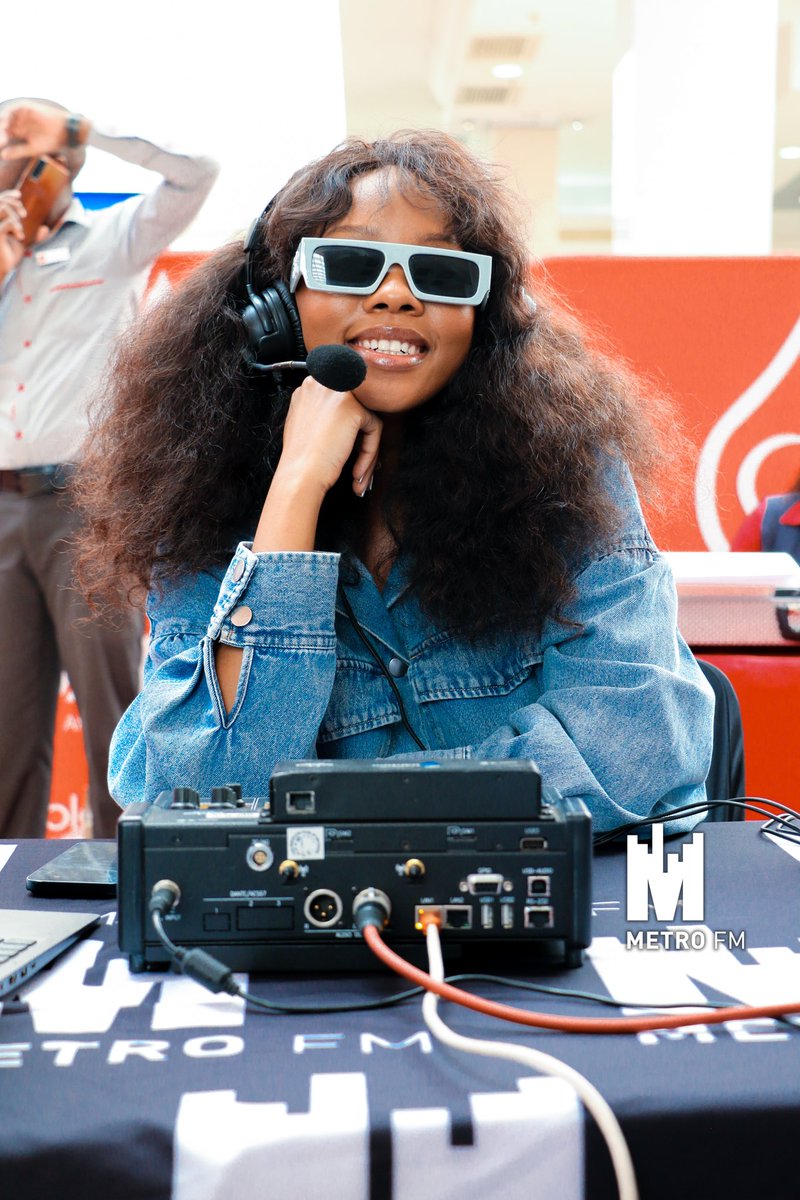 METROFMSA's tweet image. #TheEncore with @MPUMIMLAMBO_ is coming to you live from Westgate Mall at the @theSANBS Mall to Action. Come through &amp;amp; find out how you can make a donation #1Nation5000Units
#MallToAction 

To find more donation sites, call 0800119031 or visit sanbs.org.za