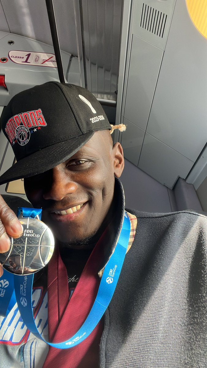 CHAMPION D’EUROPE! 
EUROPEAN CHAMPION!
CAMPEÓN DE EUROPA!
CAMPIONE EUROPEO!
欧洲冠军 !🥇🏆