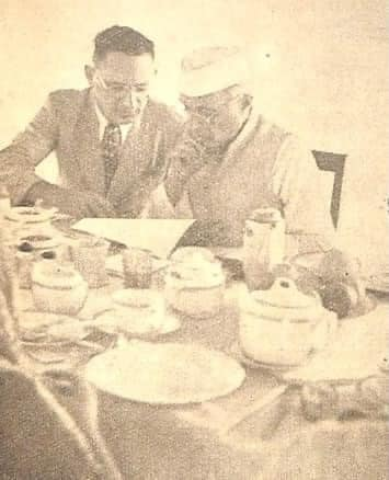 76 Yrs Back , Same Day : Chief architect and planner of #Bhubaneswar City Sri Otto Konigsberger with Pandit Nehru discussing the townplan of New Capital.