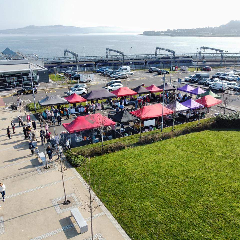 The Gourock Farmers Market is open until 2pm today Saturday 13th April at Gourock station carpark.  discoverinverclyde.com/whats-on/event…

🍔  🍰 🕯️ ☕️ 🐟 🐮

#DiscoverInverclyde #Gourock #Scotland #ScotlandIsCalling #ScotlandIsNow