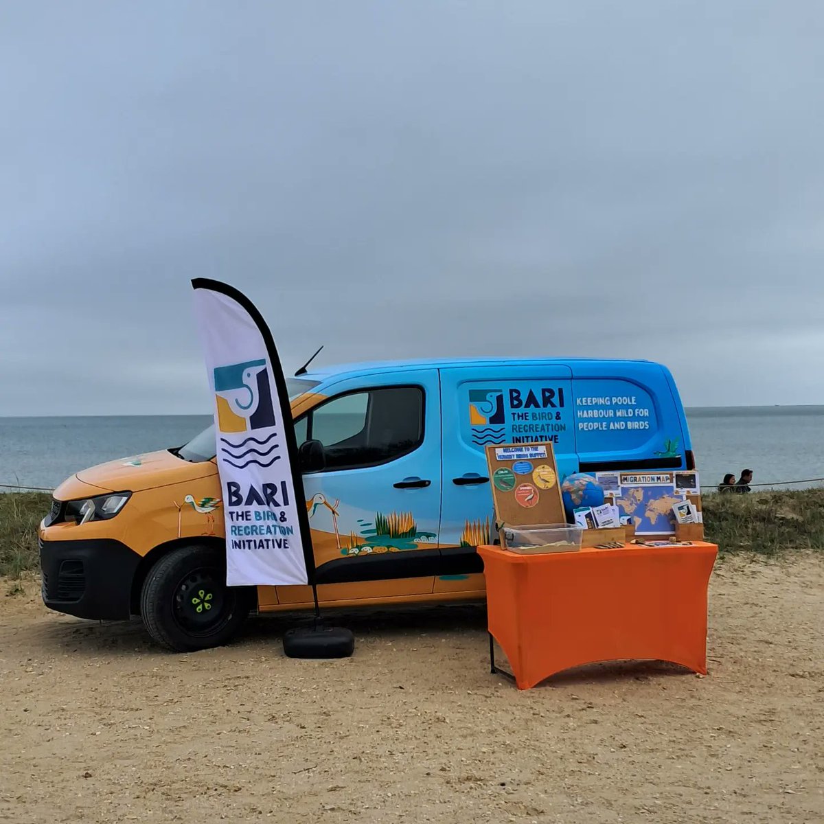 The sun hasn't quite found its way through the clouds yet but its always great to be at Studland Knoll beach, come and say hi 😊

The National Trust team are running a cool migratory bird trail too, give it a try if you're here with the kids 🦆

@nationaltrust