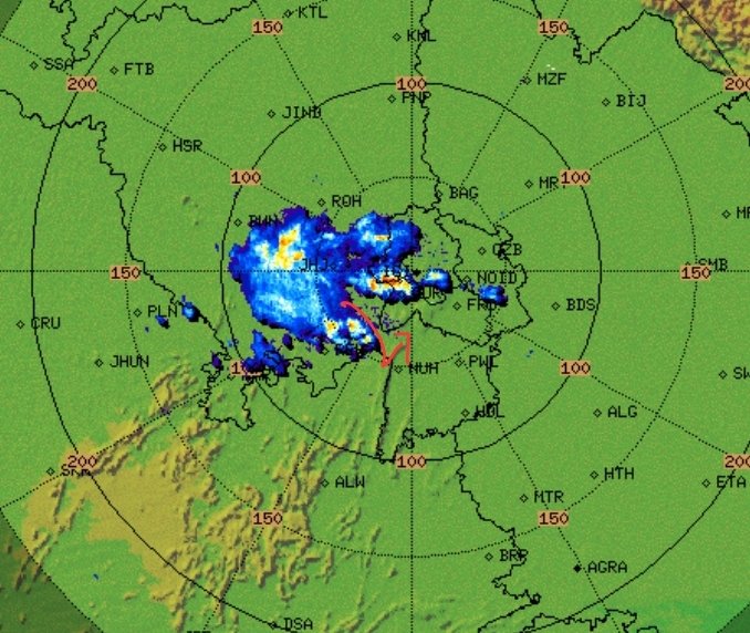 Season's first #Duststorm and rains have started affecting parts of #Delhi NCR region. In the next 1-2 hours light to moderate rains and thundershowers will occur at many places in #Gurgaon #Delhi #Noida #Ghaziabad #Faridabad. Temperatures will drop significantly. #DelhiRains