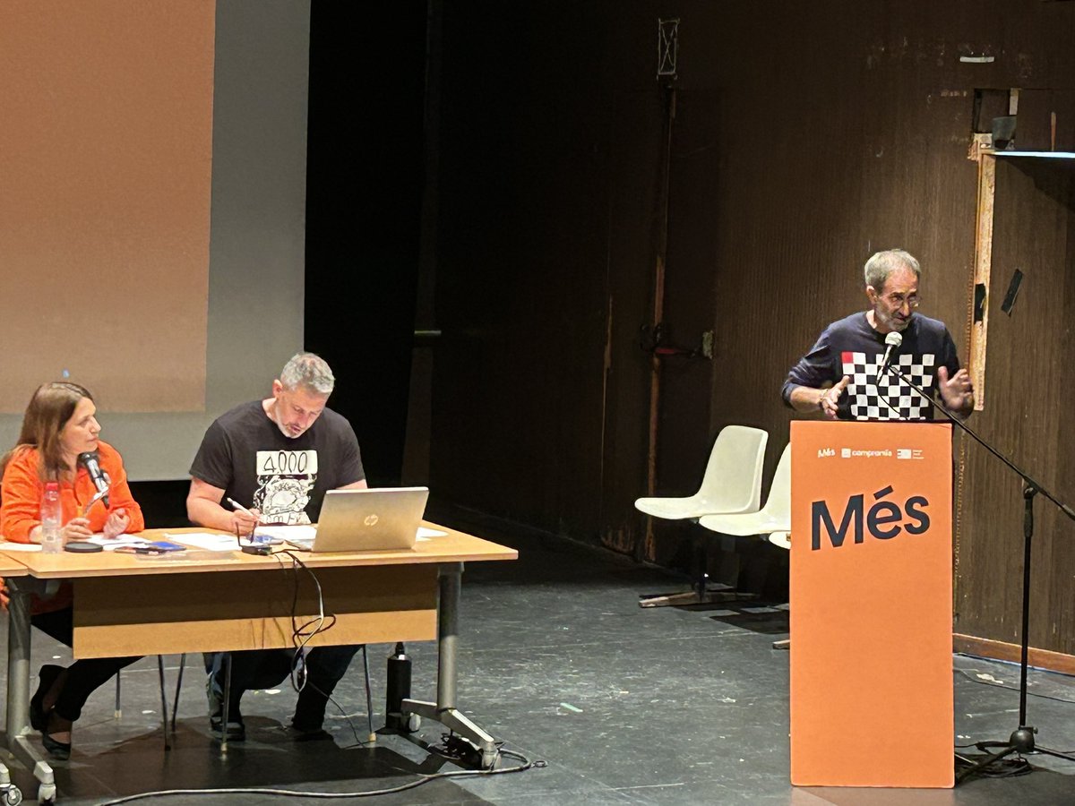 Al Consell Nacional de <a href="/MesCompromis_/">Més - Compromís</a> ratifique la meua candidatura a les primàries per a les eleccions europees. Participeu i animeu a participar! Com al 2014, quan vaig entrar al PE, les eleccions europees seran l’inici de la remuntada de <a href="/compromis/">Compromís</a> i la fi del govern PP-Vox.