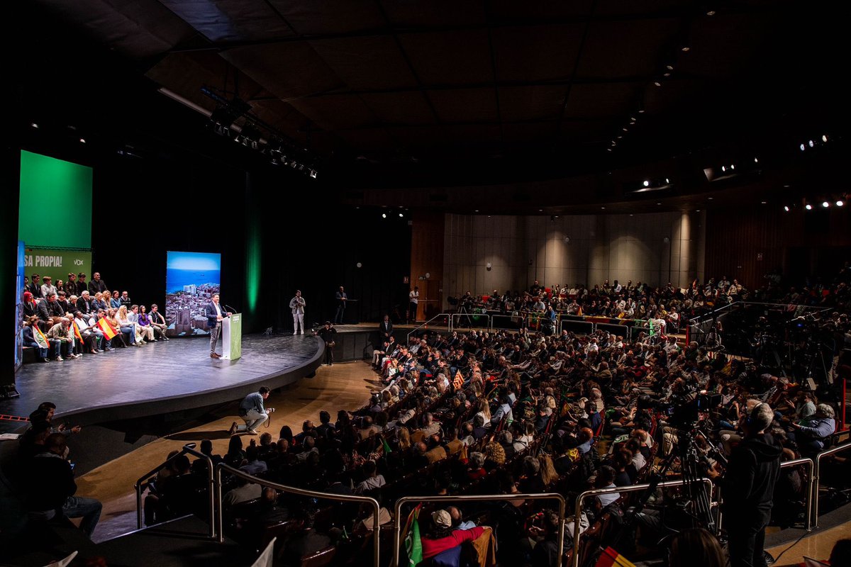 Presentación de candidatos en Cataluña

PP (250) vs VOX (+800)

Nada más que añadir