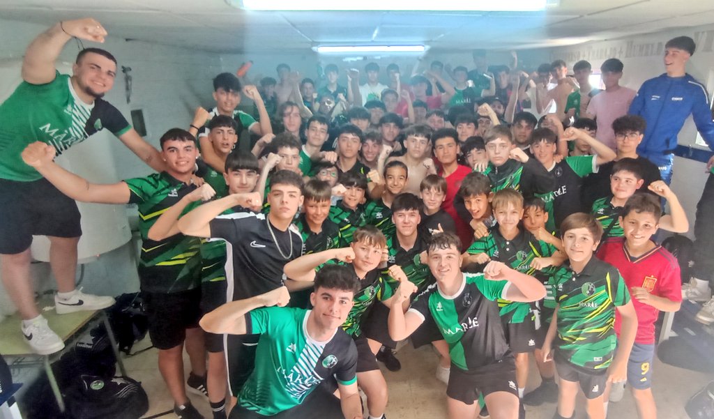 LaCanteraDelGVR's tweet photo. 🤪 Por segunda temporada consecutiva el 𝗖𝗔𝗗𝗘𝗧𝗘 es...

🏆 𝗖𝗔𝗠𝗣𝗘𝗢́𝗡 𝗗𝗘 𝗟𝗜𝗚𝗔

✊🏻 Y a falta de una jornada para que termine la competición sigue 𝗜𝗡𝗩𝗜𝗖𝗧𝗢. 

👏🏻 ¡ENHORABUENA!

#LaCanteraDelGévora https://t.co/PybBk8ddXZ