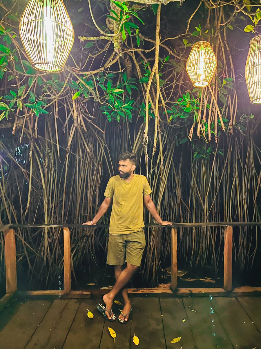 DeshapriyaPB's tweet photo. Choose your own happiness ☀️
#awurudumeetup2024 https://t.co/VrYAiwRXO1