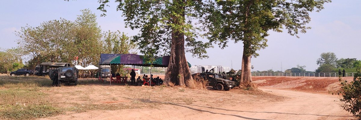 MayWongST's tweet photo. #Songkran/#Thingyan mood at #Thailand-#Myanmar border. This just days after Myanmar #ethnic army #KNU/#KNLA/resistance forces captured #Myawaddy border town from #coup regime. Situation still uncertain as a bomb landed very close to Thailand last night #WhatsHappeninglnMyanmar https://t.co/Rq63QQF9xb