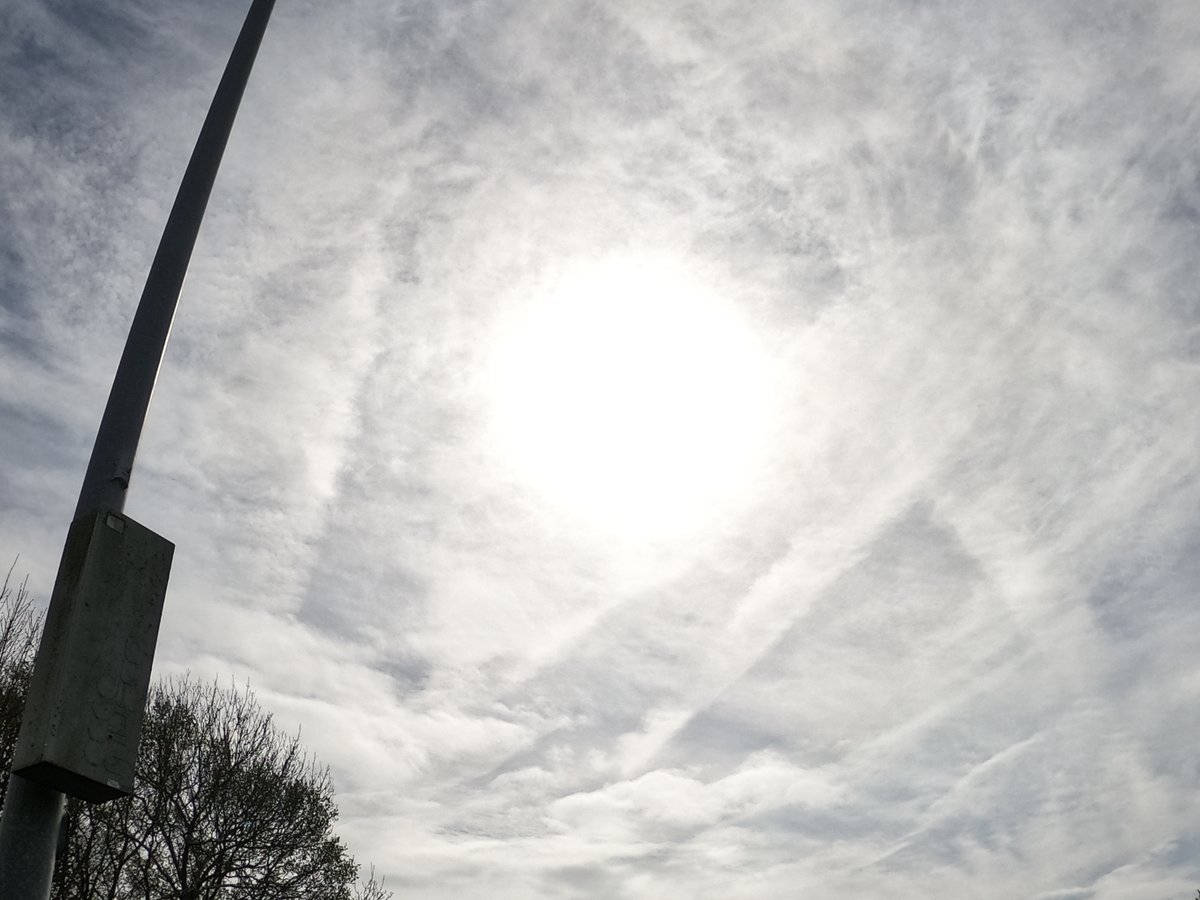 DELTA9_DELTA9's tweet photo. disgusting poisonous sky in north #birmingham uk  13 4.24 #GeoEngineering #WeatherModification #chemtrails
@alex_meechan
@garfybloom
@Elizabe32413720
@Gp1ggy1 https://t.co/oiKwSEfRSh