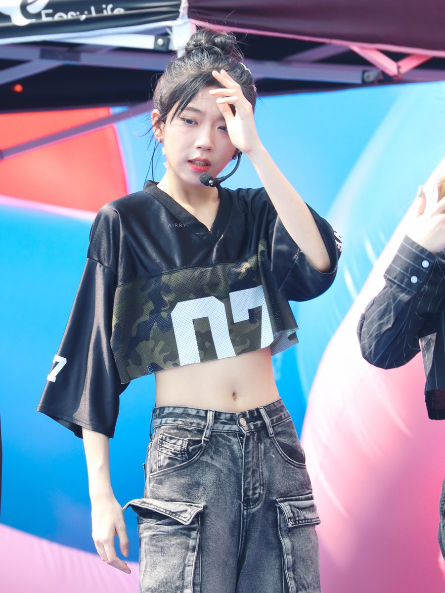 [📷| twitter]

- Qiao Yiyu Rehearsal Pics!

#Gen1es #Gen1es_LuckyBell  #LuckyBell #Gen1esPreDebutSong
#WaterFestival2024xGen1es