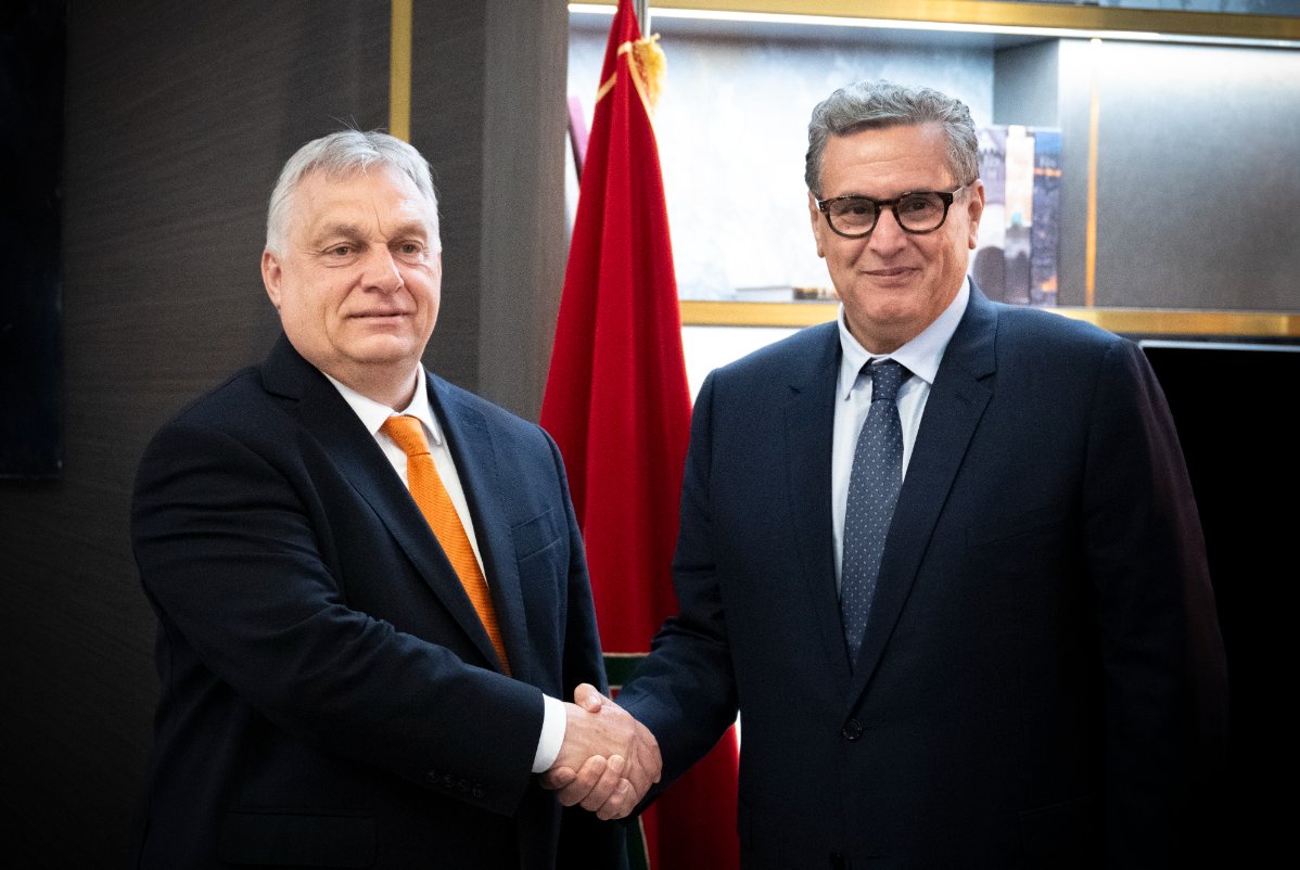 🇲🇦🤝🇭🇺@PM_ViktorOrban held a working dinner with Moroccan Prime Minister Aziz Akhannouch in Marrakesh. 🤝 Today, PM Orbán will meet with @nizar_baraka, the secretary-general of Morocco's Independence Party and the minister responsible for infrastructure and water management.…