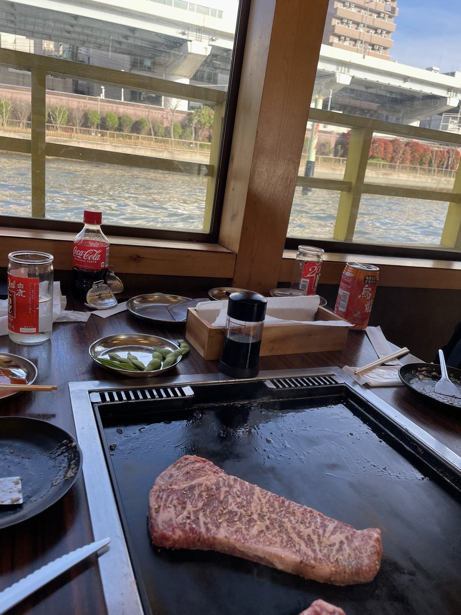 synthracenter's tweet photo. 恒例よ屋形船行ってきた✌️ https://t.co/if2sUmMwnR