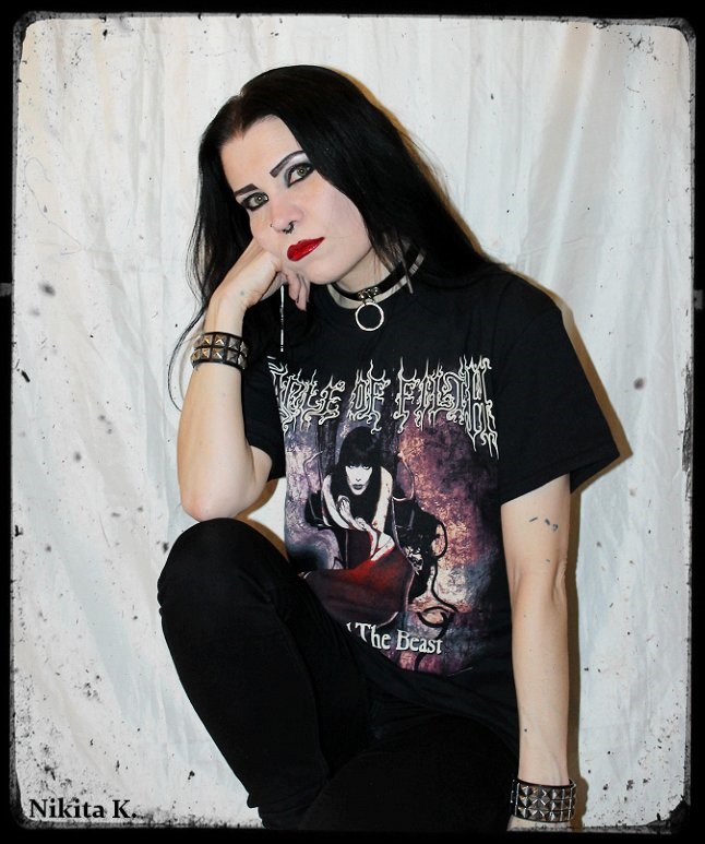 #bandshirt #CradleOfFilth #metalhead #photographer #VisualArtist #NikitaKPhotography #photoshoot #Canon1100d #Suomi #Finland