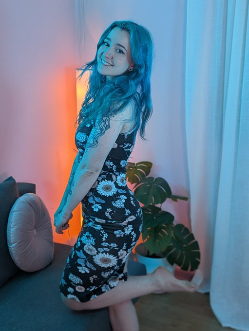 🗣️ "Le dragibus bleu n'est pas si bon que &ccedil;a" 🤪     😳Le dragibus bleu :  🔥Viens papoter sur mes plateformes