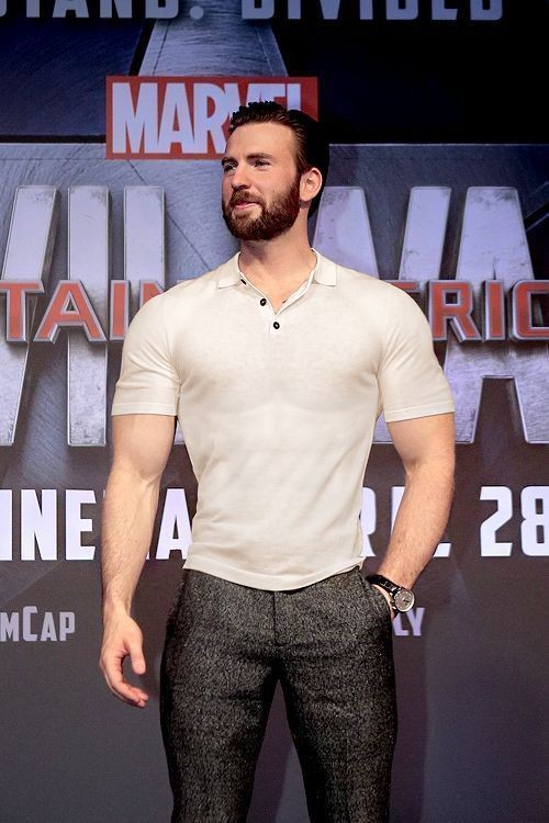 David Corenswet & Chris evans tweet media