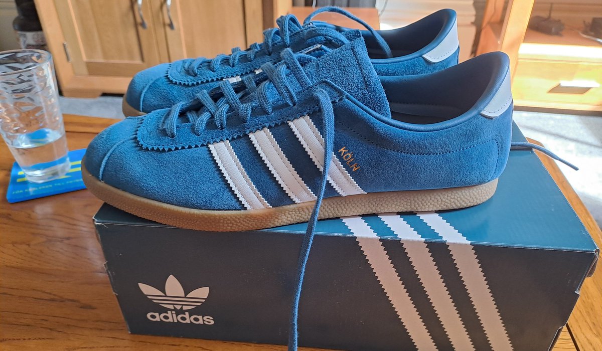 morning all /// a rare outing for these koln today the suns shining av a belting weekend 😎 make that call or text and check in on yer pals ✌️ #ShareYourStripes