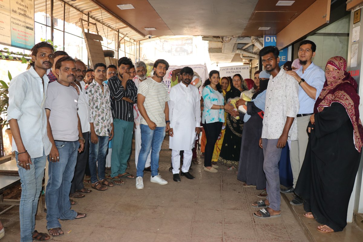 CARF organized a Hunger Eradication programme in generous sponsorship by Shri. Najeeb Mulla, Corporator, NCP on 13th April, 2024 at Ram manohar hall, Swatantrya Veer Savarkar, LokmanyaTilak Nagar, Sakinaka, Mumbai, for the vulnerable families. 
#Canceraid  #HungerEradication