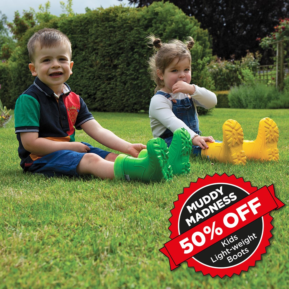 Our Kids Light-weight Boots are waterproof with washable fleecy liners and are usable all year-round. Currently £5.99 was RRP £11.99 💚💛

#kidsboots #wellies #walkingboots #lovelifeoutdoors #townandcountryuk