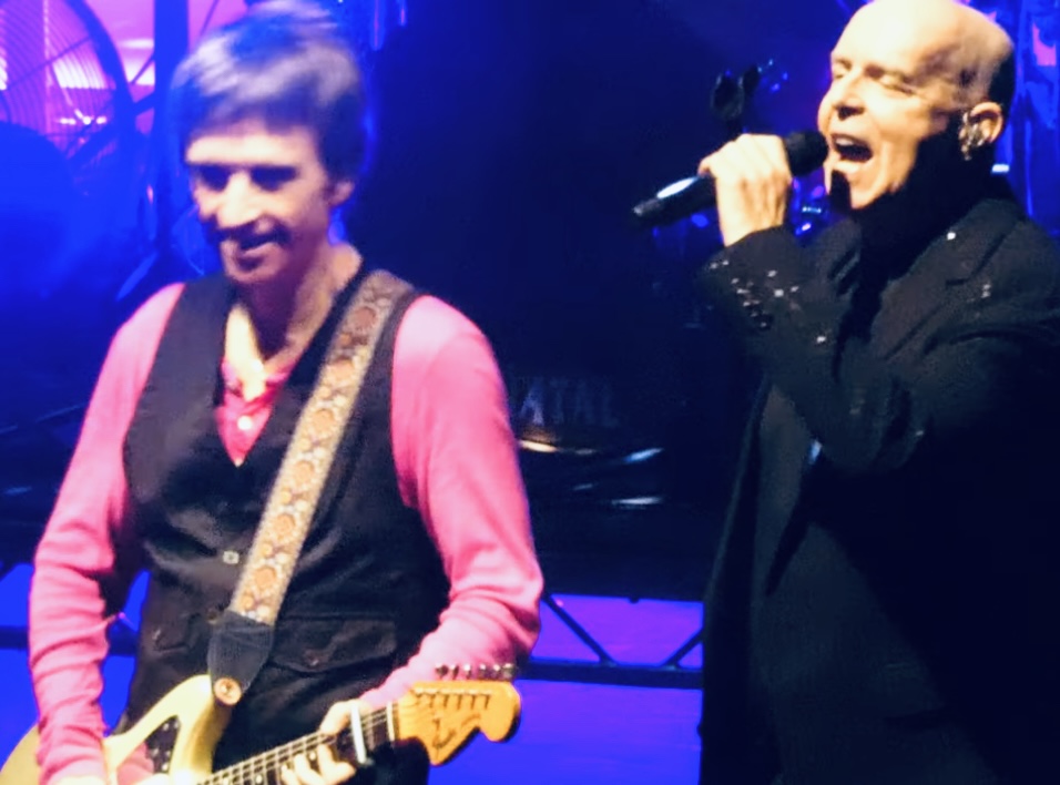 It was such fun singing two songs with @Johnny_Marr and his wonderful band at Hammersmith Apollo last night: “Rebel Rebel” and “Getting away with it”. Neil x youtu.be/_gX-l7Wlx9c youtu.be/jMYbSdNxbeU #PetText